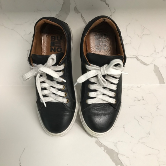 Bueno Handworked Black Leather Lace up Sneakers EU 37 - Picture 2 of 9
